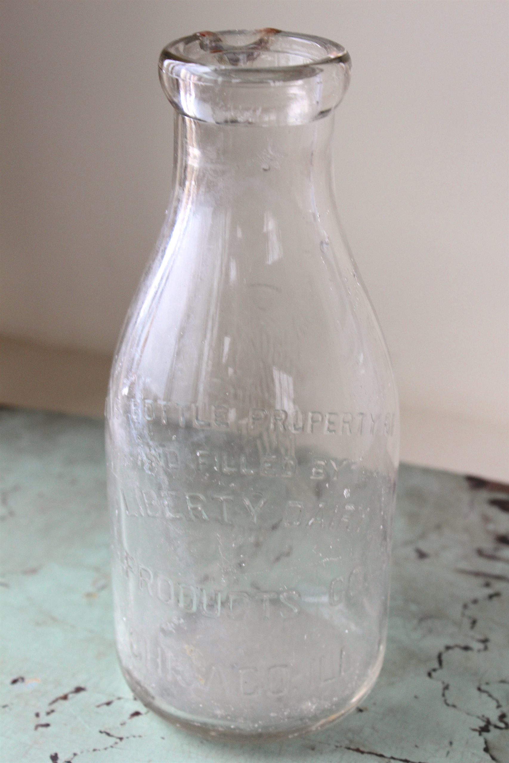 Set of (4) Mid-Century Vintage Milk Bottles. All Made in USA. – Sustainable  Deco, Inc.