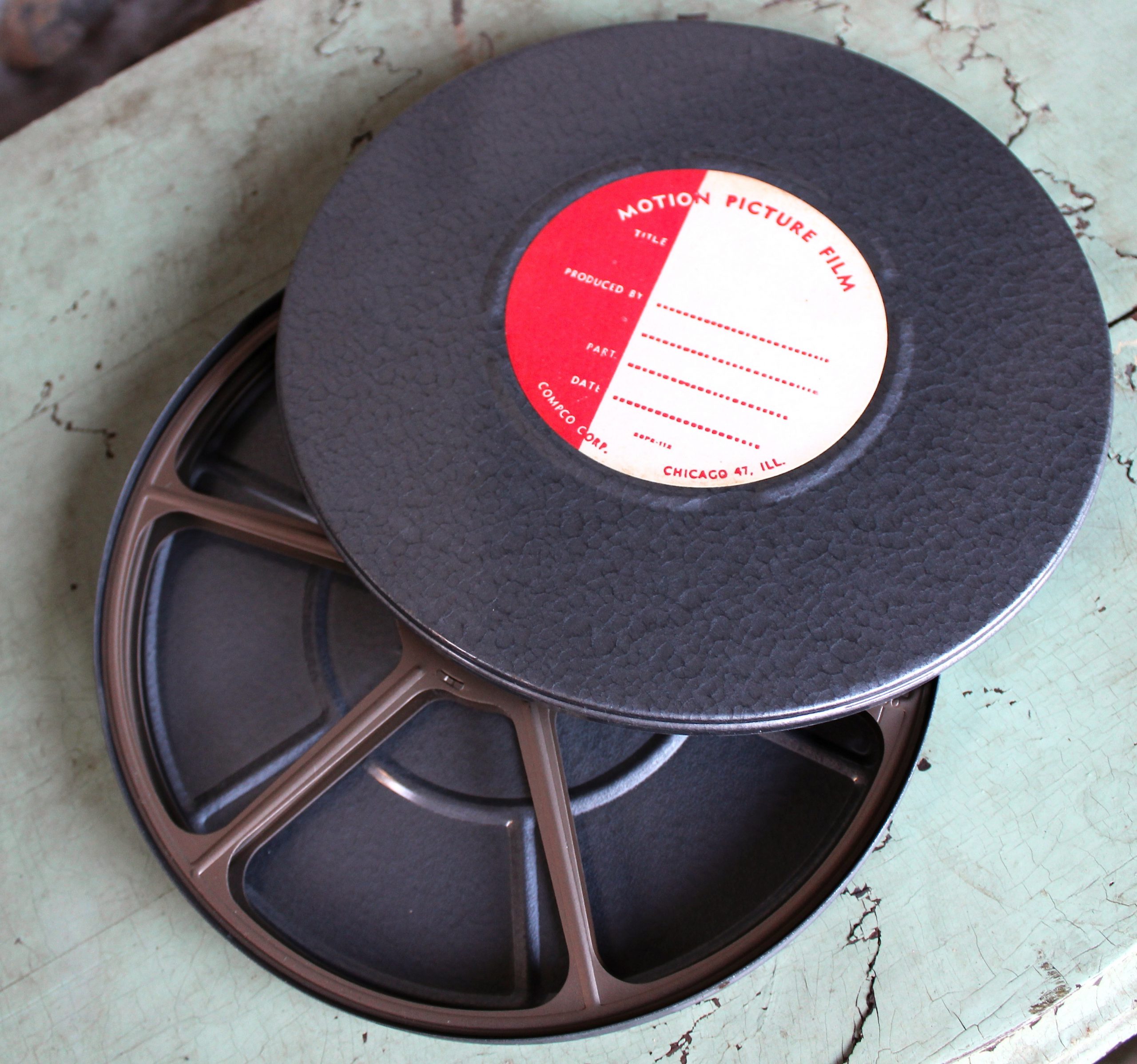 Lot 4 Vintage 8mm Metal Film Reel Case holds 300 ft of Film Cases Only  Compco